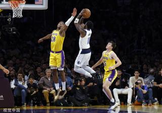 基斯凭借爆 基斯凭借爆