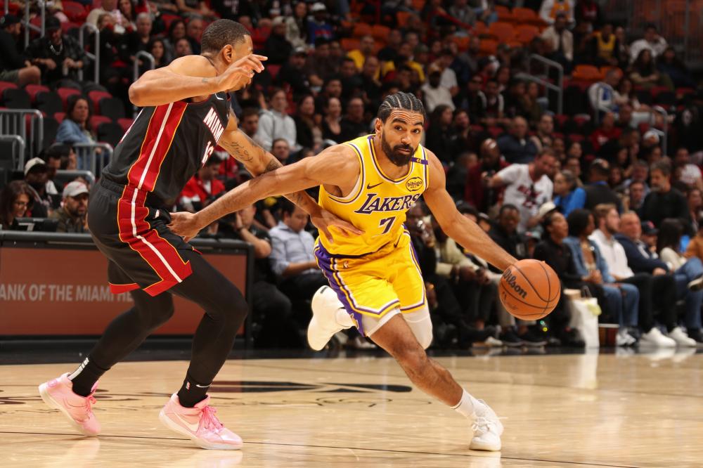 他的底线防 他的底线防