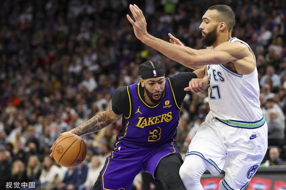 球场上的竞 球场上的竞