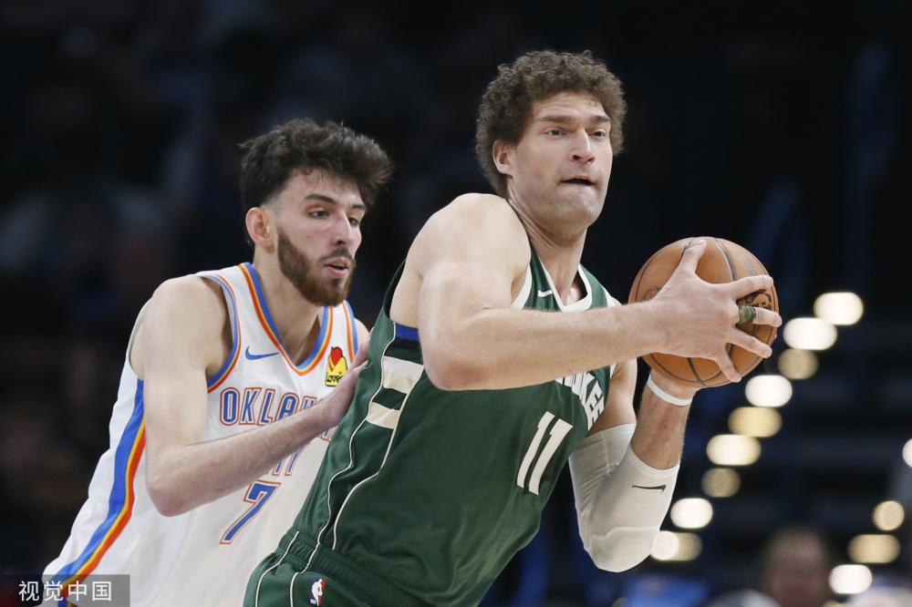 在更衣室中 在更衣室中