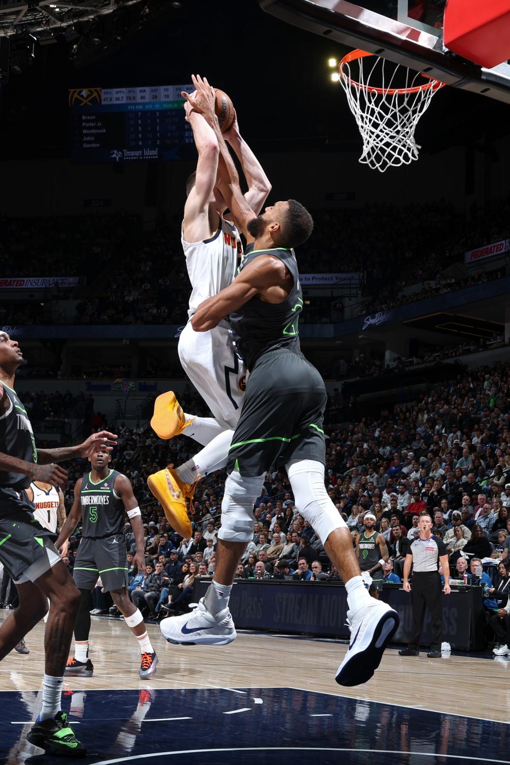 霍华德的 霍华德的